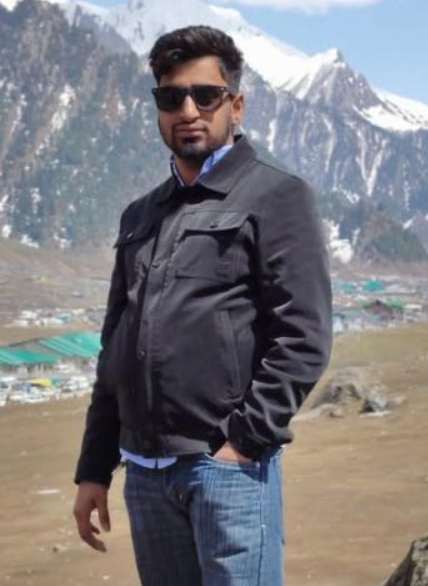 Saleem Mohd – Katra Cab Driver